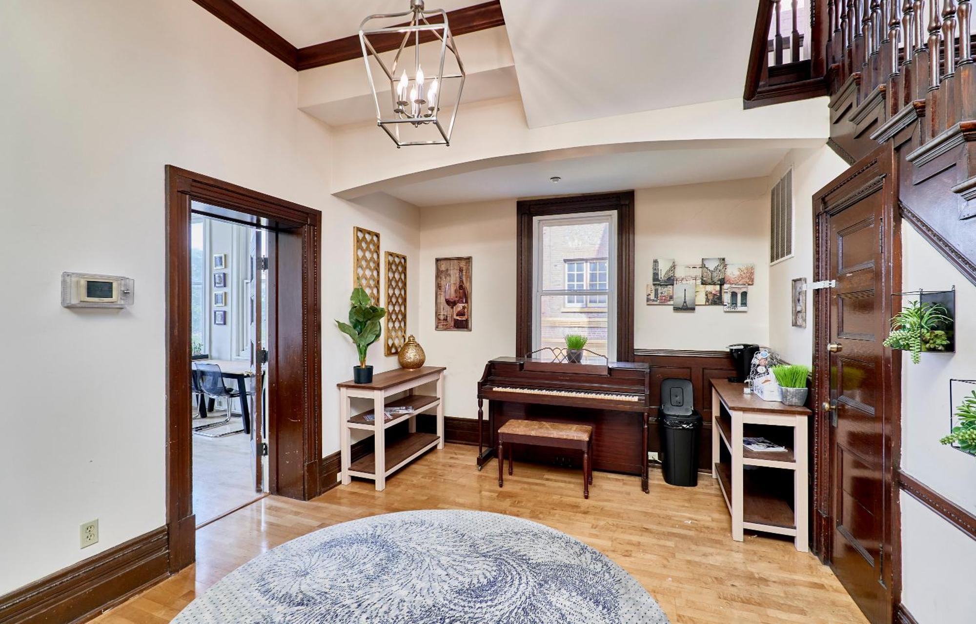 White House At Grand Central Tower Grove Екстер'єр фото